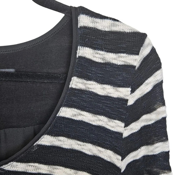 White House Black Market Long Sleeve V Neck Striped Sweater Lace Size Medium - Picture 3 of 12